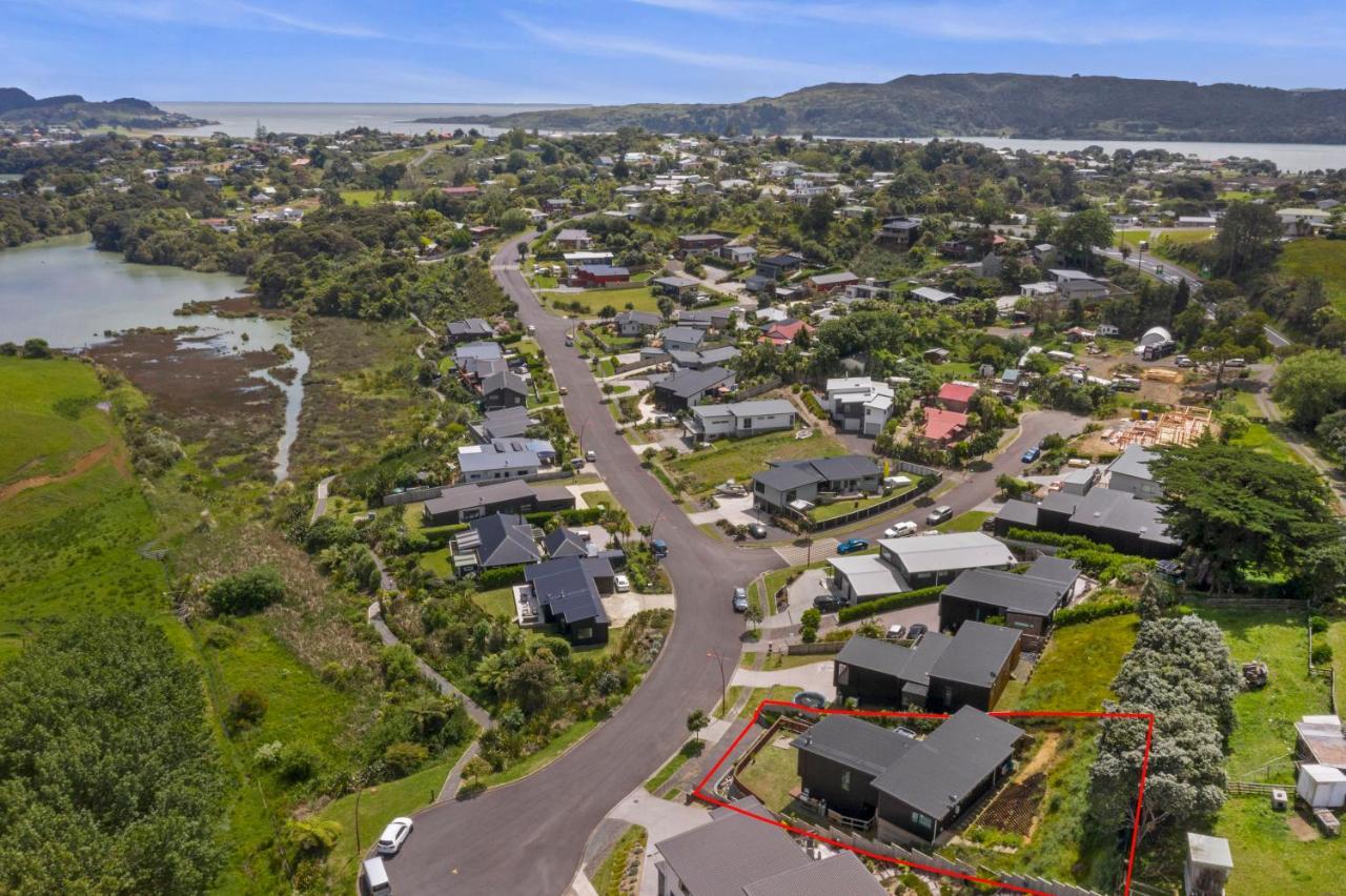 R And R At Robertson - Raglan Holiday Home Exterior foto